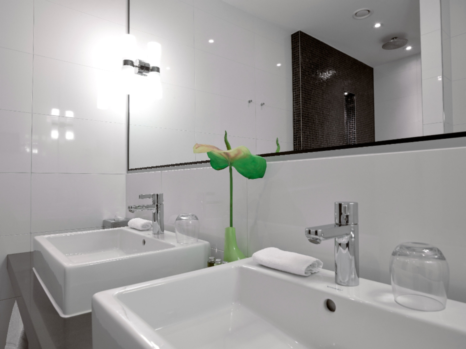 Thermen Bussloo hotel badkamer 1 500